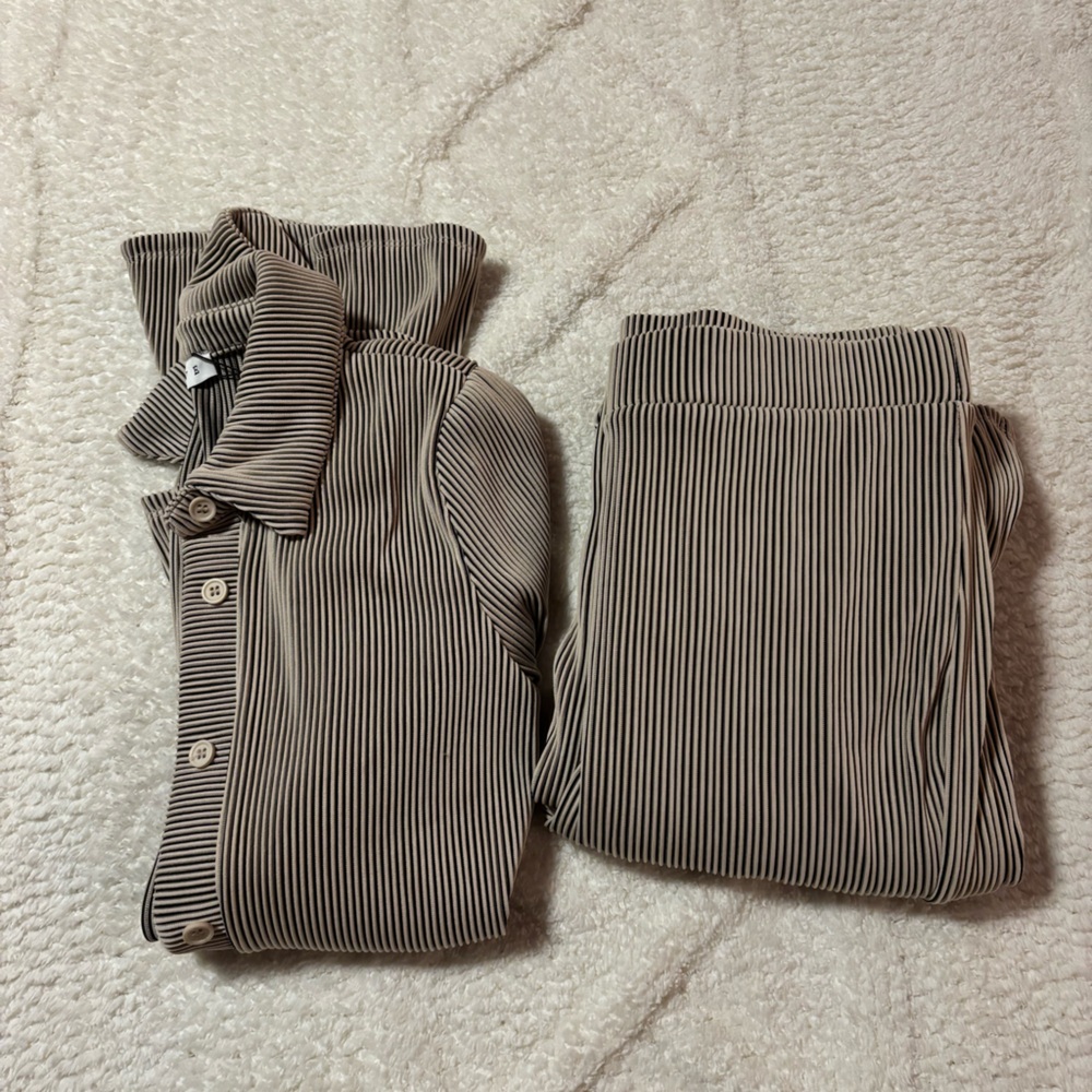 HYFVE Matching Set - Picture 14 of 14